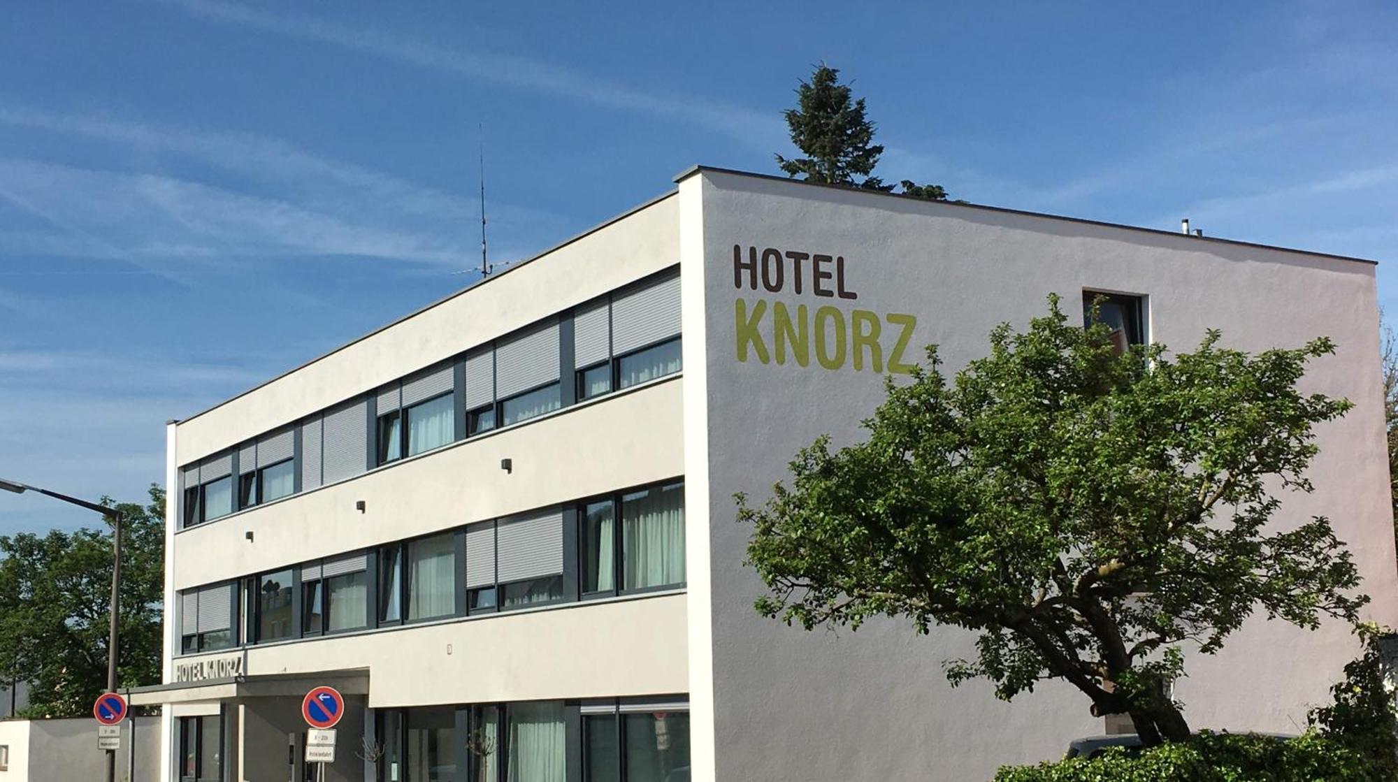 Hotel Knorz Цирндорф Екстериор снимка