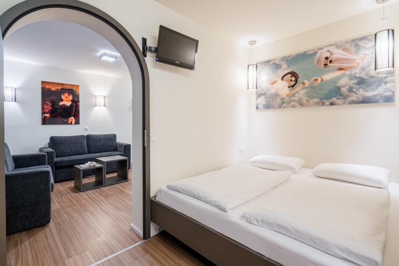 Hotel Knorz Цирндорф Екстериор снимка